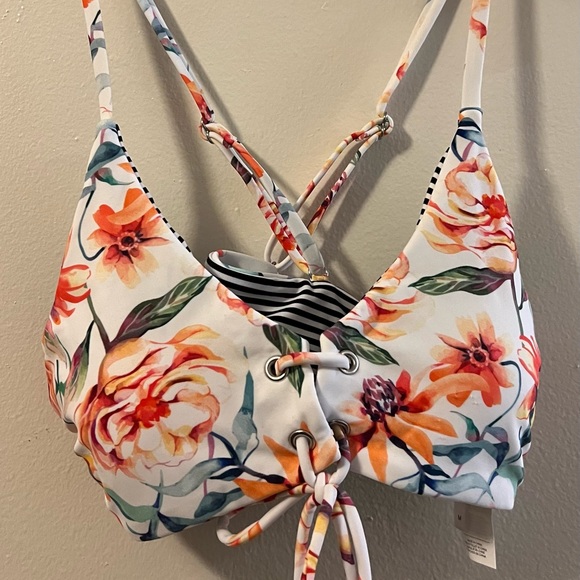 🆕 CUPSHE 2-PIECE REVERSIBLE BATHING SUIT (M) - Picture 9 of 10